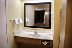 thumbnail: Bathroom sink