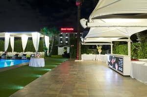 thumbnail: Bar (on property)