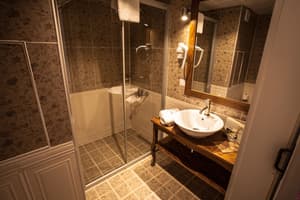 thumbnail: Bathroom