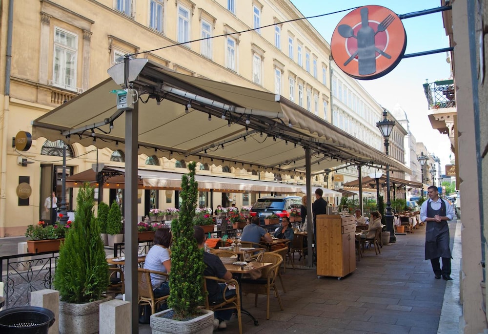 Restaurant-cafeteria