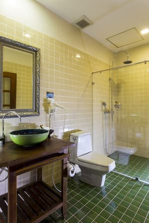 thumbnail: Bathroom