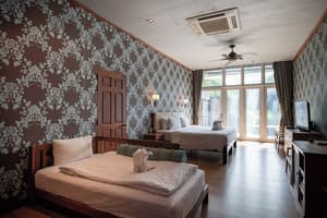 thumbnail: Room