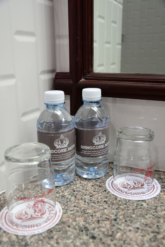 Bathroom amenities