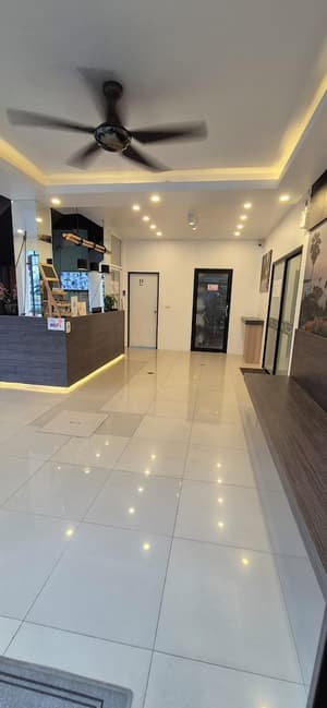 thumbnail: Interior entrance