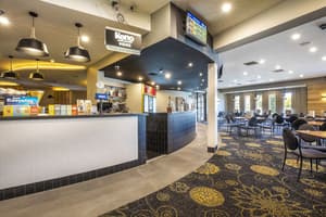 thumbnail: Bar (on property)