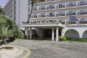 thumbnail: Front of property