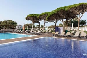 thumbnail: Outdoor pool