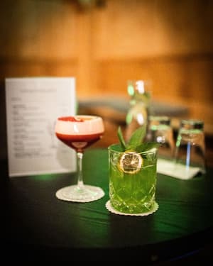 thumbnail: Bar (on property)