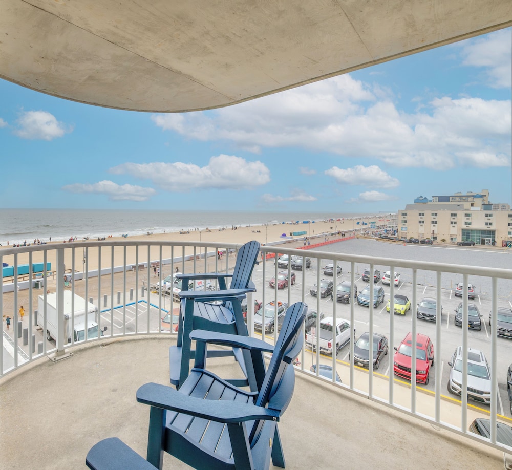 Beach/ocean view