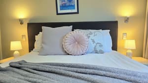 thumbnail: Room