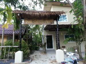 thumbnail: Exterior