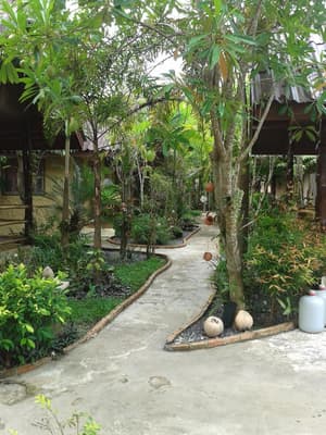 thumbnail: Property grounds