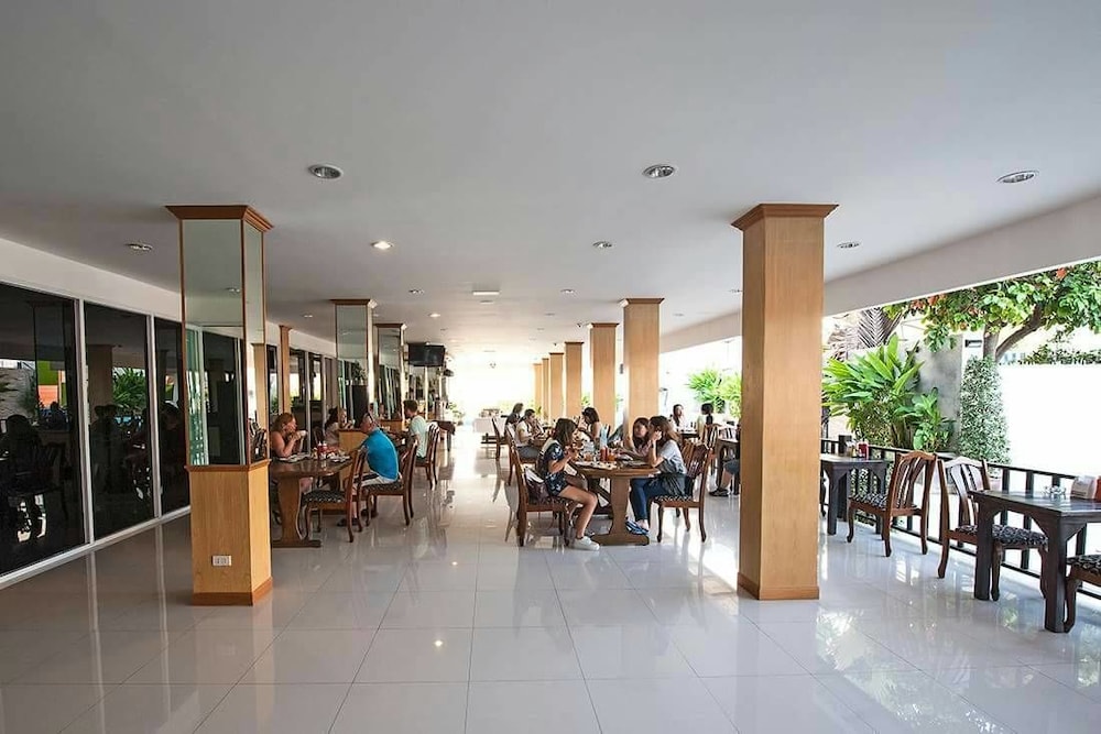 Food court