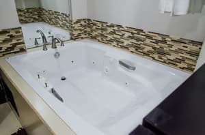 thumbnail: Jetted tub
