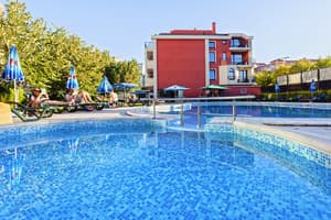 thumbnail: Outdoor pool