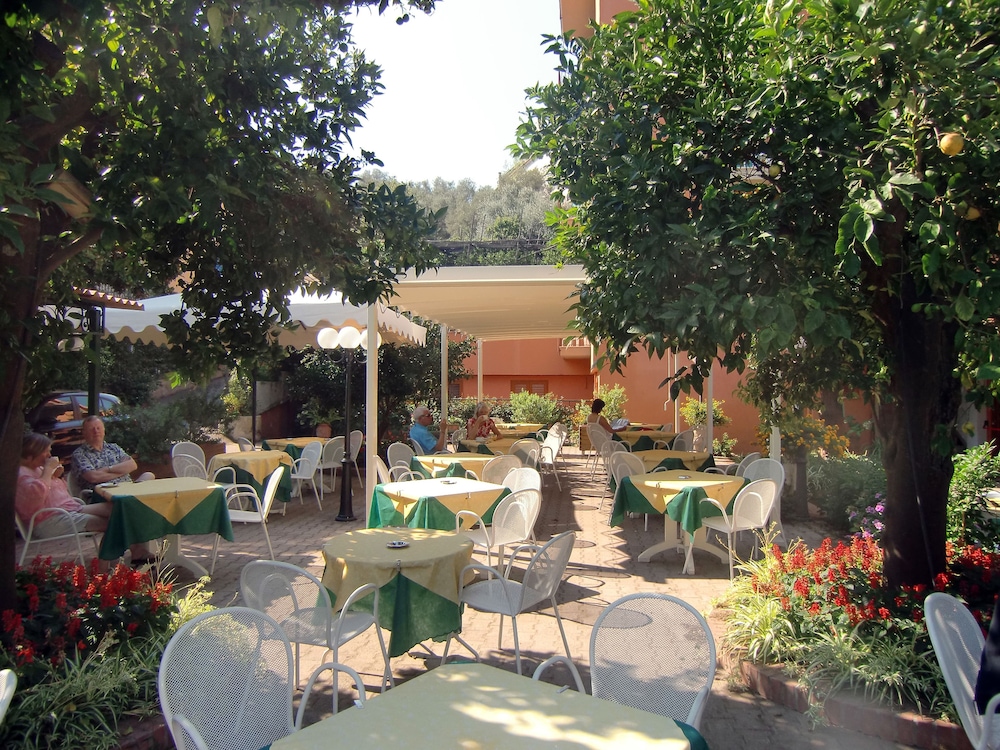 BBQ/picnic area