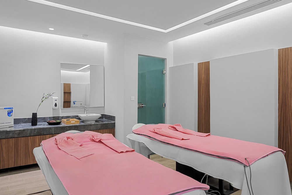 Swimming pool-spa