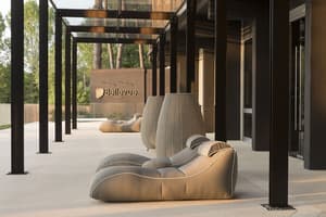 thumbnail: Property entrance