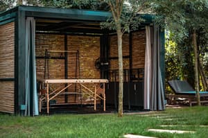 thumbnail: Exterior