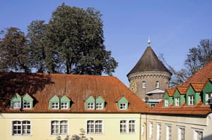 thumbnail: Exterior
