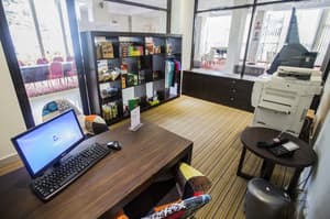 thumbnail: Business center