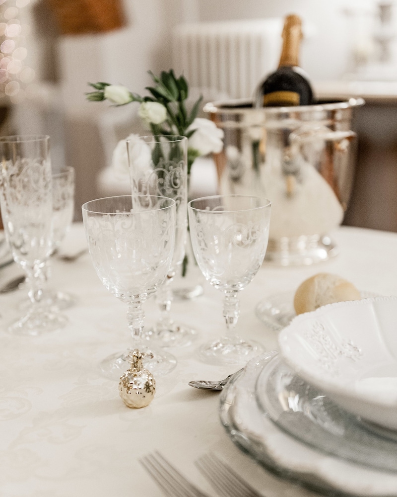 Couples dining
