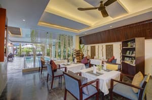 thumbnail: Breakfast area
