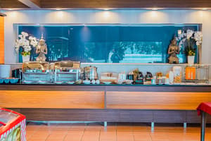 thumbnail: Restaurant