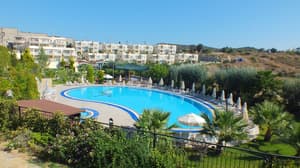 thumbnail: Outdoor pool