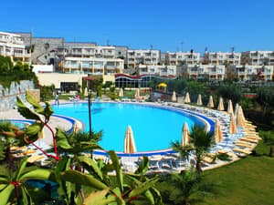 thumbnail: Outdoor pool