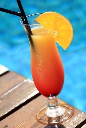 thumbnail: Bar (on property)