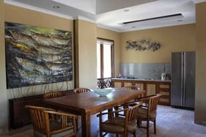 thumbnail: In-room dining