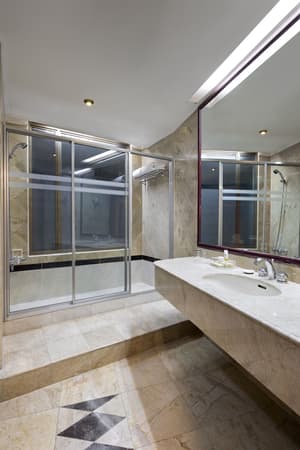 thumbnail: Bathroom