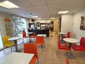 thumbnail: Restaurant