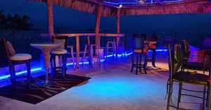 thumbnail: Snack bar