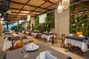 thumbnail: Restaurant