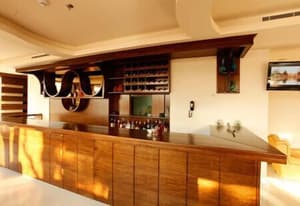 thumbnail: Bar (on property)