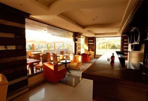 thumbnail: Bar (on property)