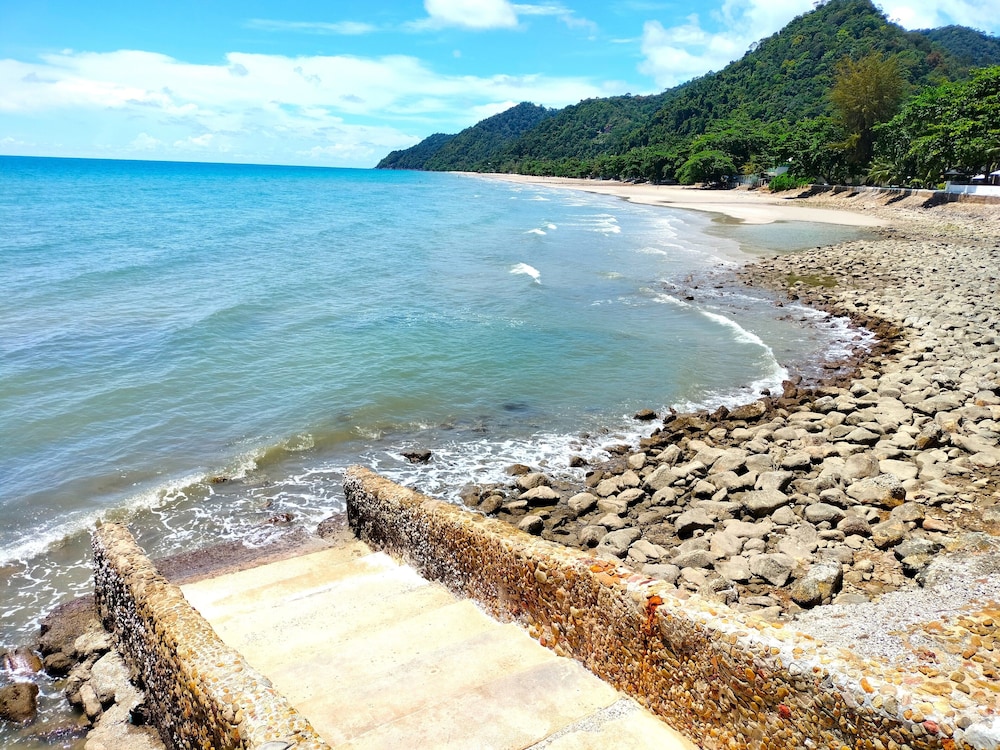Beach/ocean view