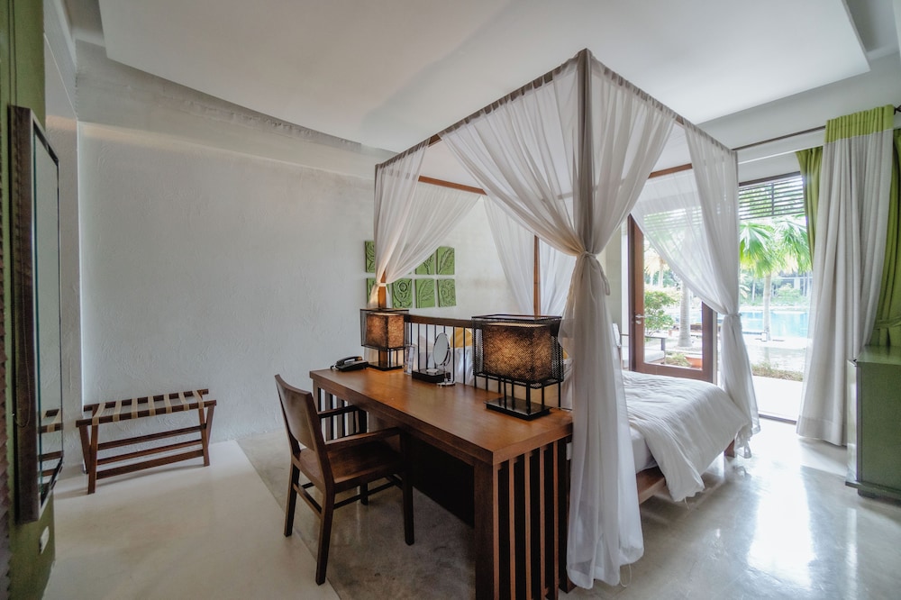 In-room business center