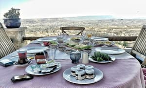 thumbnail: Outdoor dining