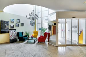 thumbnail: Lobby sitting area