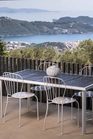 thumbnail: Balcony view