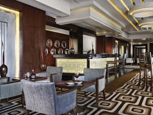 thumbnail: Bar (on property)