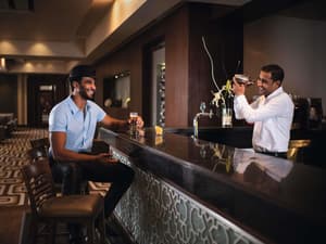 thumbnail: Bar (on property)