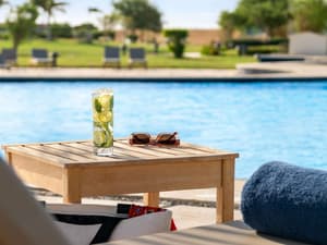 thumbnail: Bar (on property)
