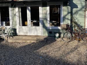 thumbnail: Exterior