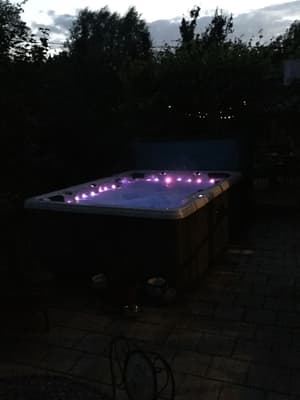 thumbnail: Outdoor spa tub