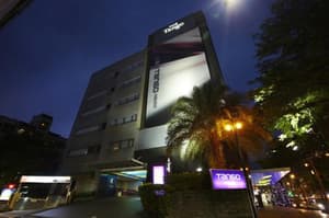 thumbnail: Interior entrance