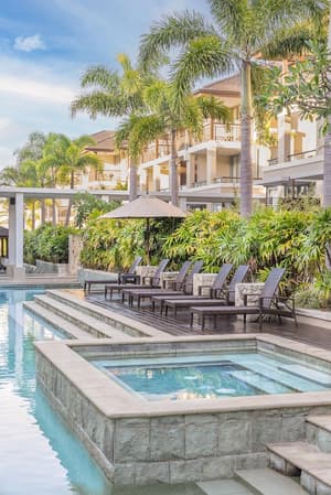 thumbnail: Pool